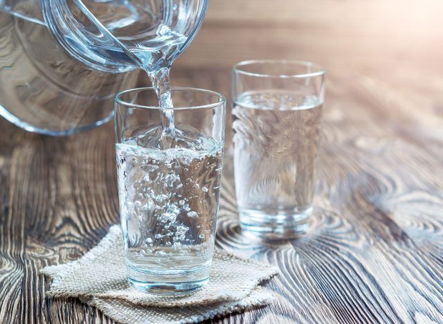 Pitný režim je základem zdravého životního stylu. Voda je jedním z hlavních pomocníků při boji s celulitidou. 
