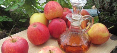 jablka a jablečný ocet